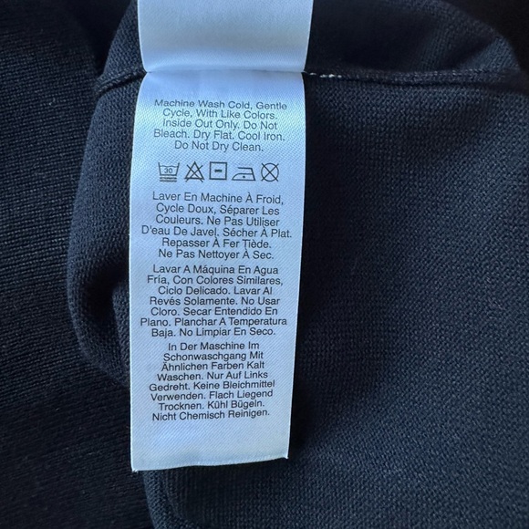 NWT DKNY Black Puff Sleeve V-Neck Sweater Short Sleeve Knit Holiday Top Size XL - Picture 4 of 9